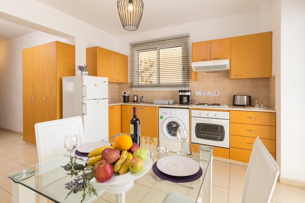 Elena Court Apt 401 Lejlighed Larnaca Eksteriør billede